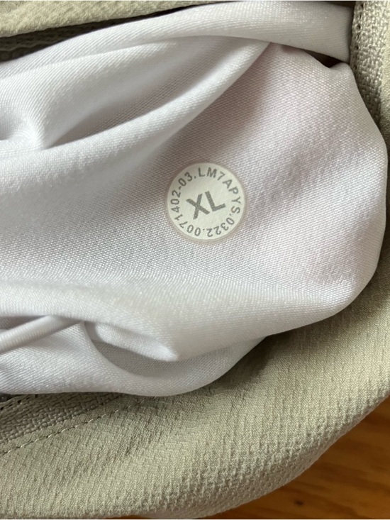 Lululemon Beige Workout Athleisure License To Train Shorts XL Extra Large - Picture 13 of 13